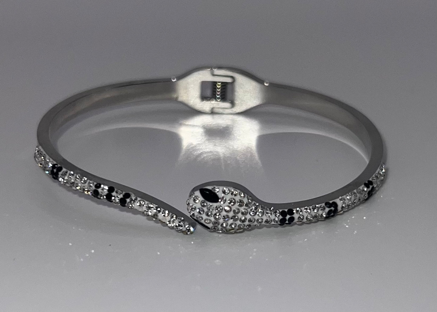 Snake bracelet