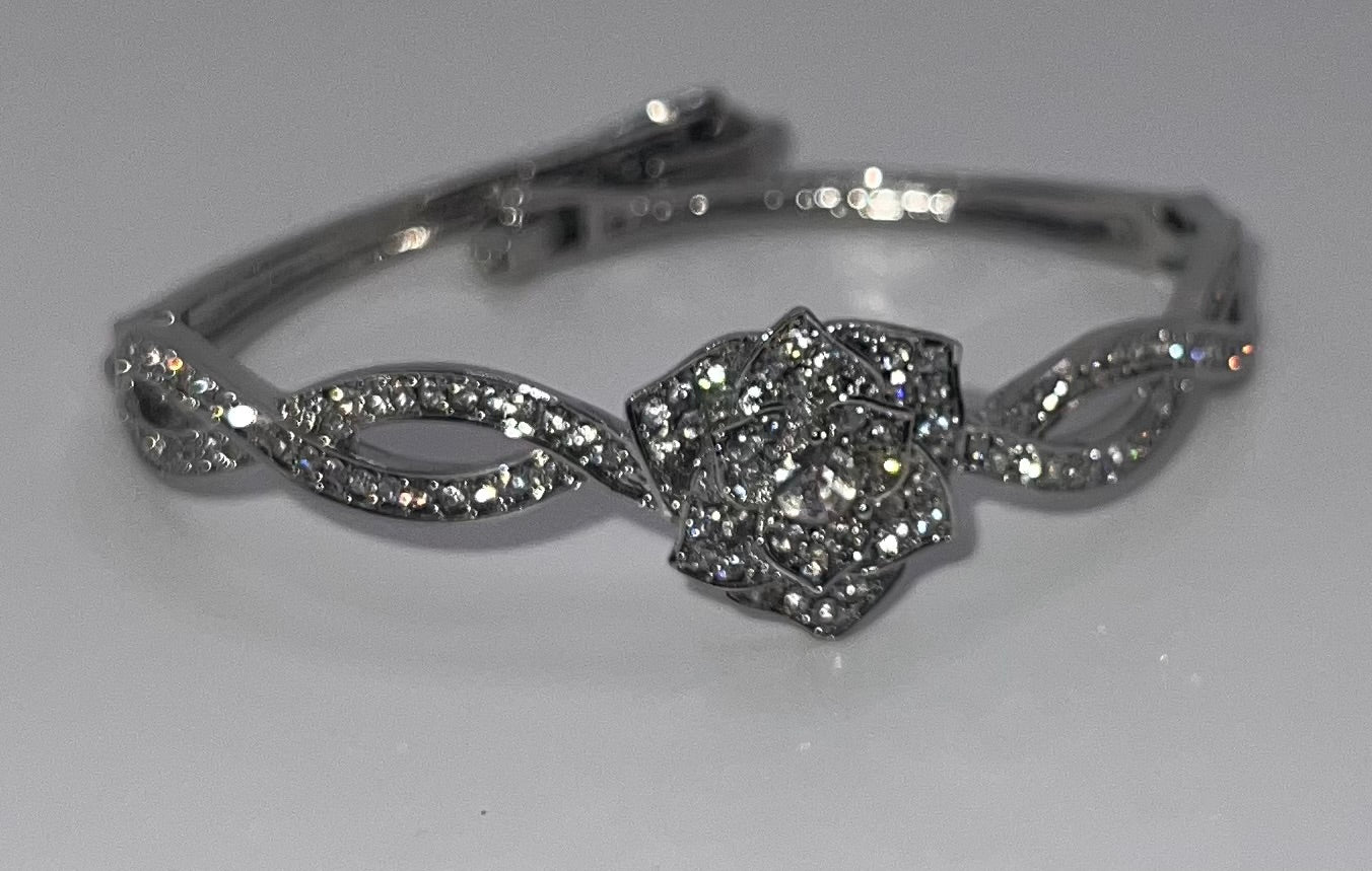 Petunia bracelet