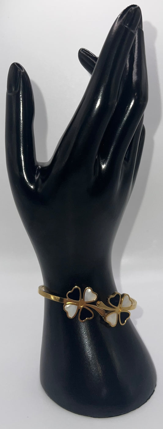 Clover bracelet - black, white and gold